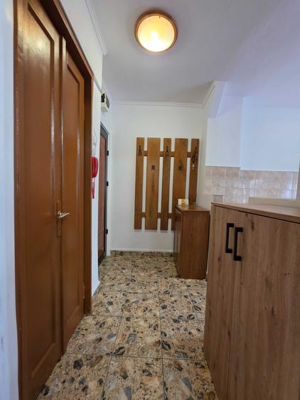 Apartament cu 2 camere semidecomandat în Rogerius
