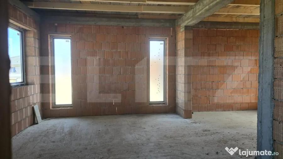 Casă cu 3 camere cu Teren 550 Mp în Lazuri