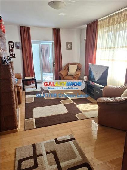 Casă cu 5 camere cu Teren 3190 Mp în Răcari