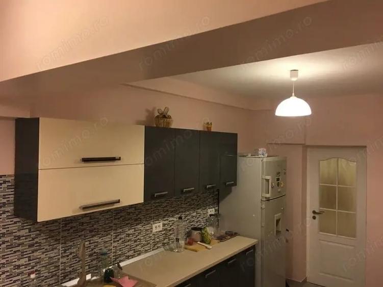 Apartament cu 3 camere decomandat în Prelungirea Ghencea