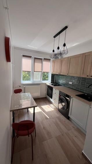 Apartament cu 2 camere semidecomandat, mobilat în Gorjului