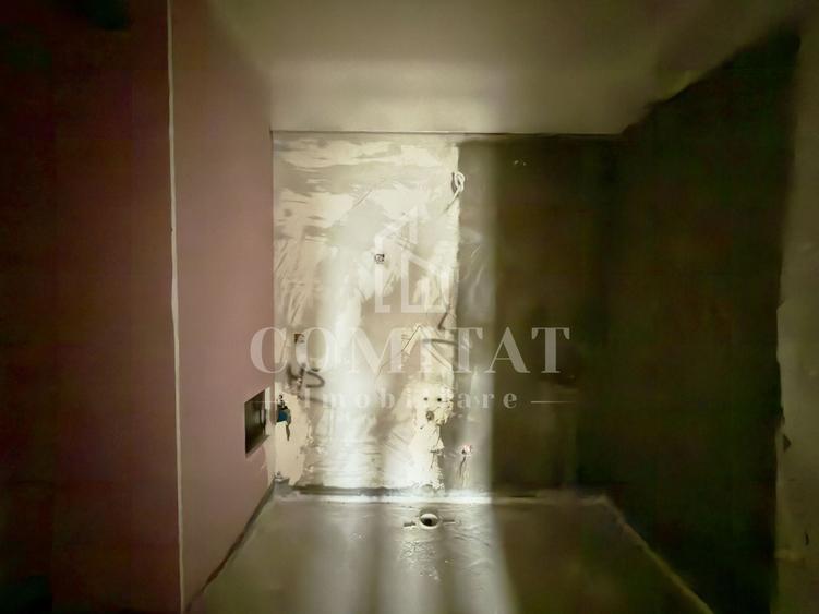 Apartament cu 3 camere semidecomandat în Zorilor