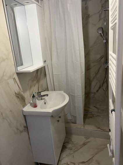 Casă cu 3 camere decomandat cu Teren 240 Mp în Nord