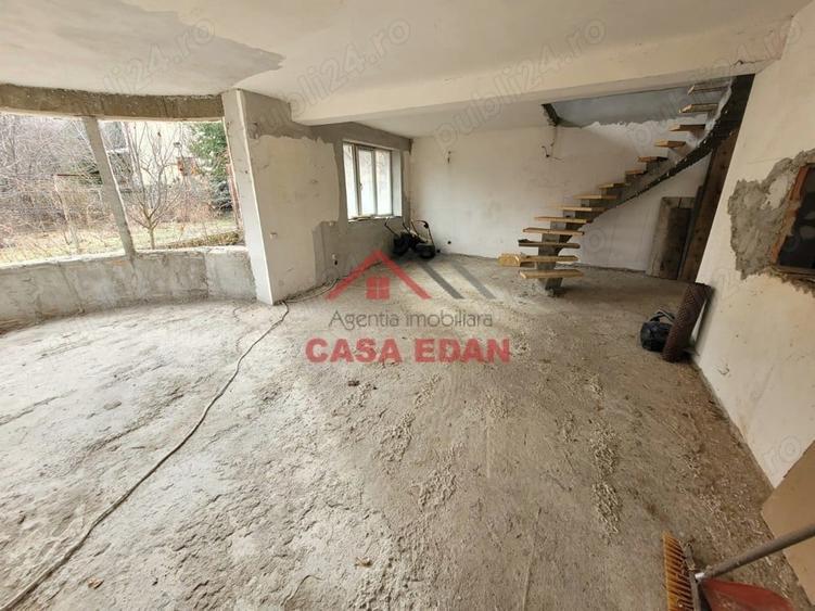 Casă cu 3 camere în Breaza
