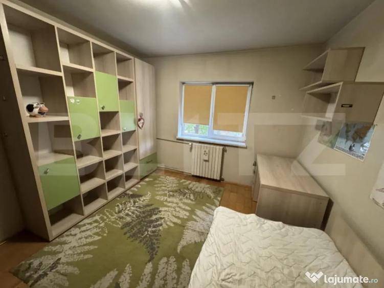 Apartament cu 4 camere decomandat, mobilat în Rovine