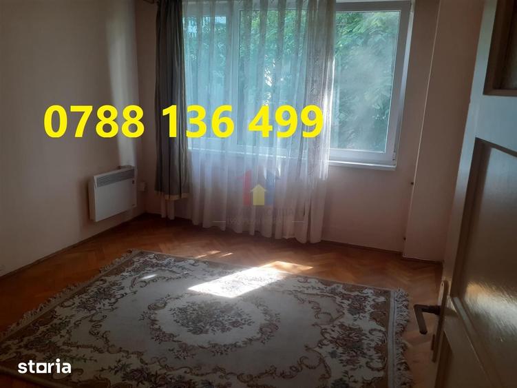 Apartament cu 3 camere semidecomandat în Hristo Botev