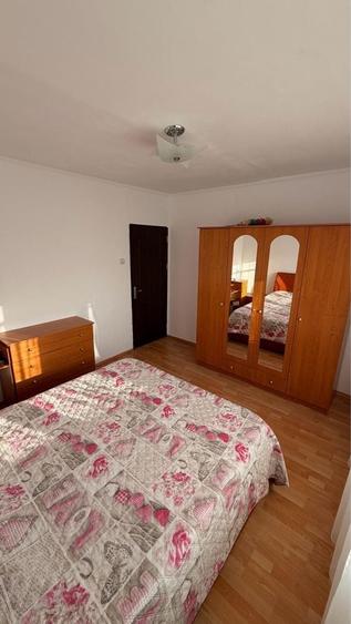 Apartament cu 3 camere decomandat în Găvana