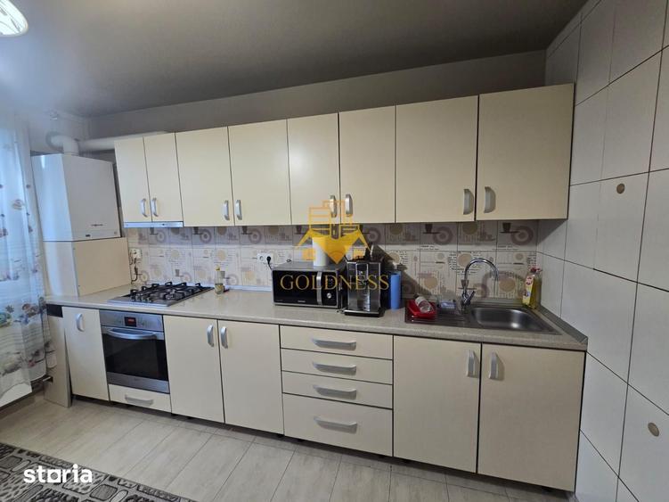 Casă cu 4 camere cu Teren 200 Mp în Florești