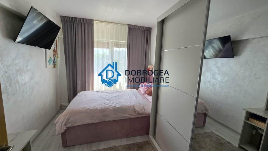 Apartament cu 4 camere decomandat, mobilat în C5