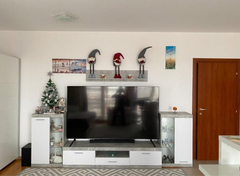 Apartament cu 2 camere decomandat în Exterior Vest