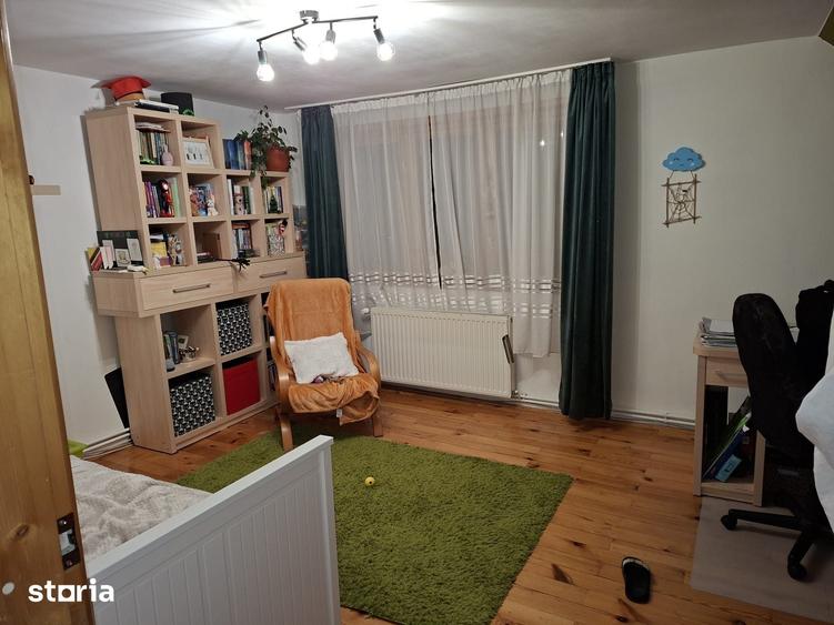 Casă cu Teren 556 Mp în Cernatu
