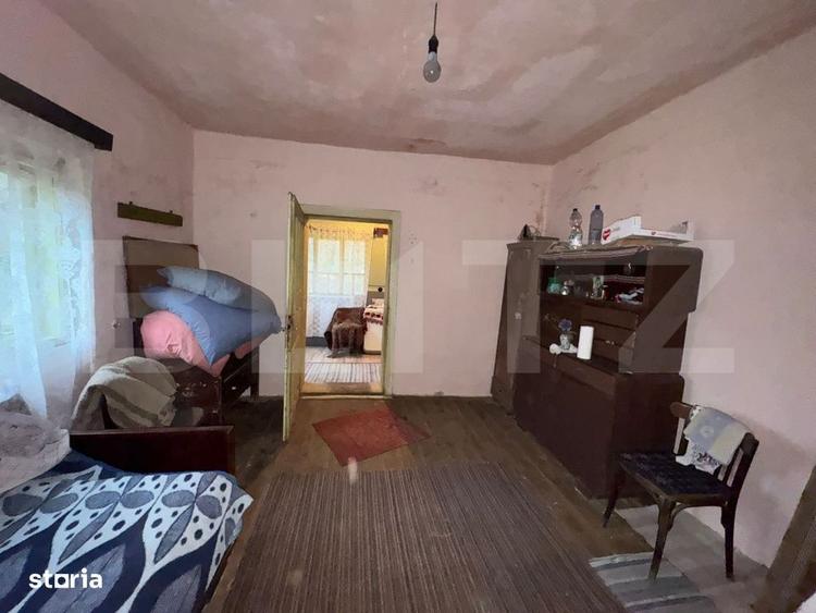 Casă cu 3 camere în Ociu