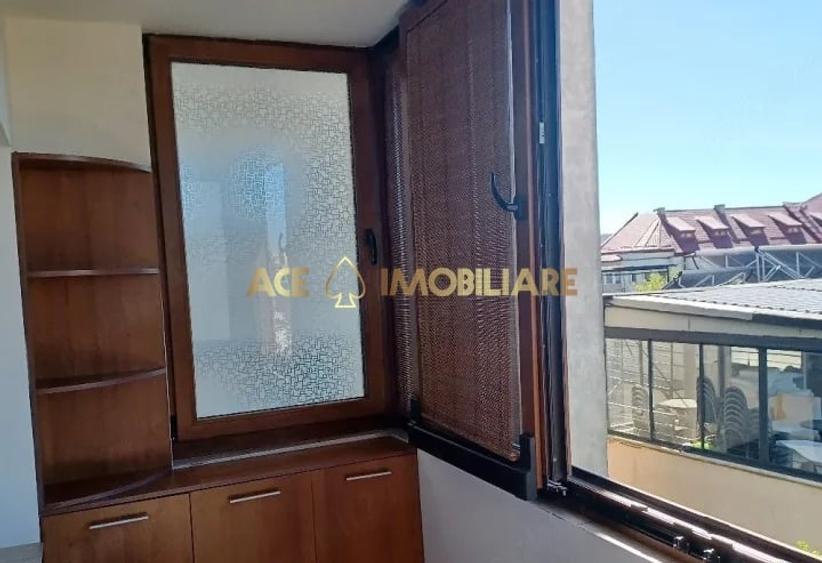 Apartament cu 3 camere semidecomandat, mobilat în Calea Călărașilor