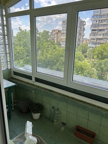 Apartament cu 4 camere nedecomandat în Popoveni