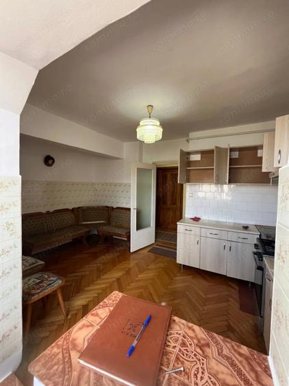 Apartament cu 4 camere în Central