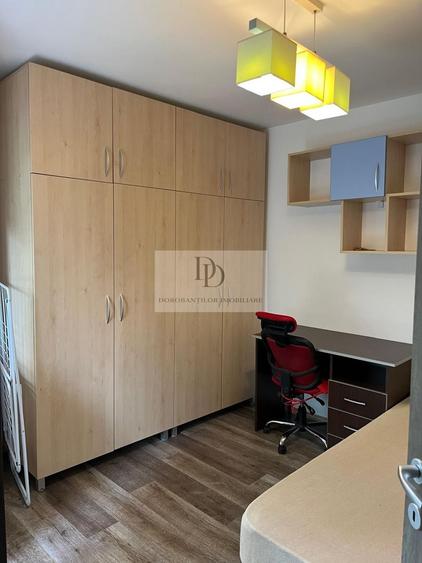 Apartament cu 3 camere semidecomandat, mobilat în Bună Ziua