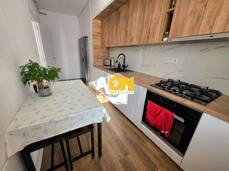 Apartament cu 3 camere decomandat în Ampoi 3