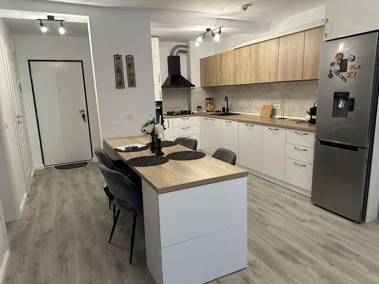 Apartament cu 2 camere decomandat în Exterior Vest