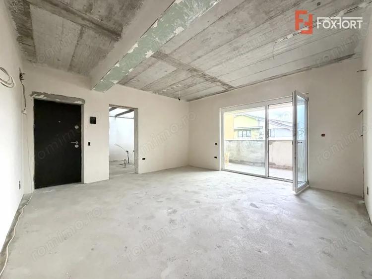 Apartament cu 4 camere decomandat în Dumbrăvița