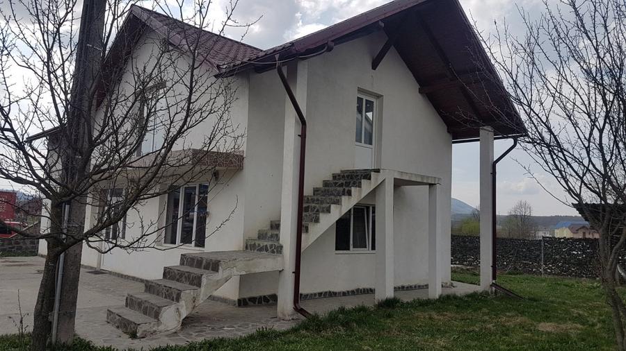 Tg. Lapus casa si teren de vanzare - 1