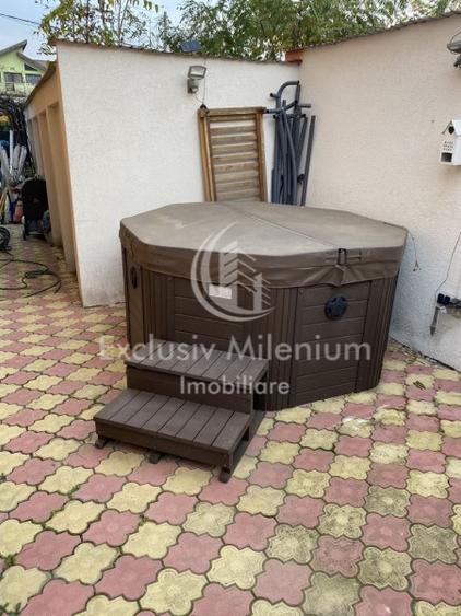 Casă individuală cu 5 camere cu Canalizare în Barbu Văcărescu