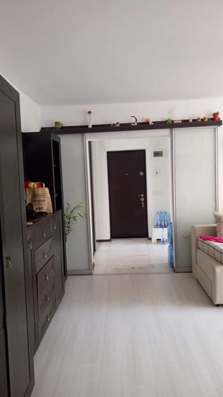 Apartament cu 2 camere semidecomandat în Bucureștii Noi
