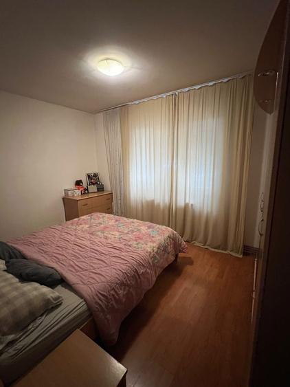 Apartament cu 2 camere decomandat în Soarelui