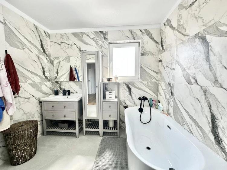 Duplex cu 4 camere - zid dublu despartitor - cartier asfaltat - Mosnita - 3