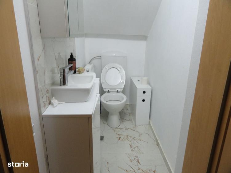 Casă cu 4 camere cu Teren 500 Mp în Central