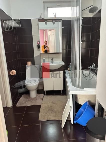 Apartament cu 2 camere decomandat în Cișmigiu