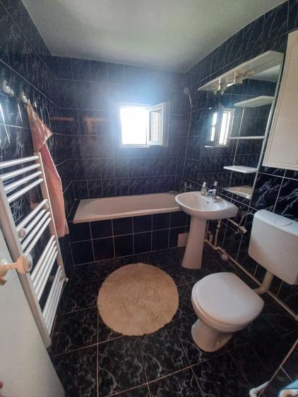 Apartament cu 3 camere decomandat în Zorilor