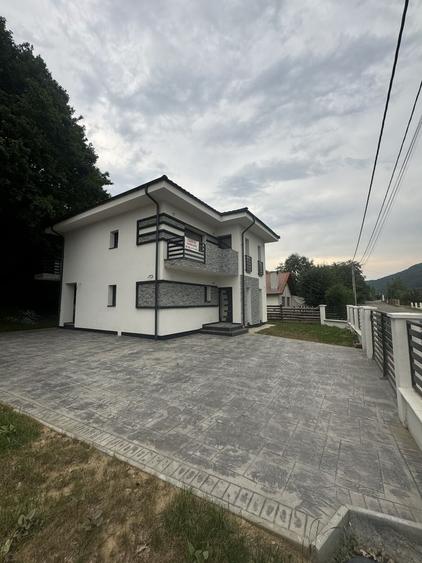 Casă cu 4 camere în Tăuții-Măgherăuș