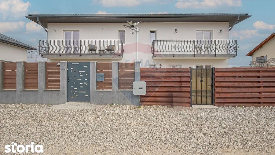 Casă cu 4 camere cu Teren 300 Mp în Central
