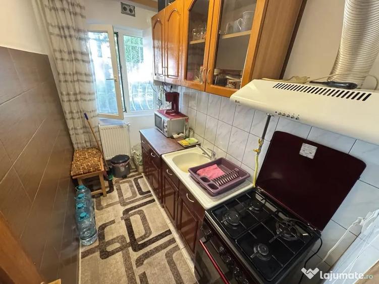 Apartament cu 2 camere semidecomandat în Km 4