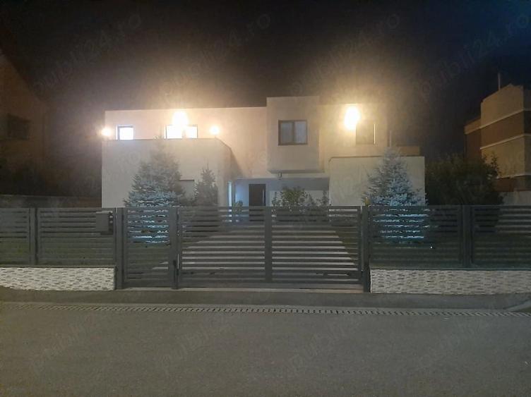 Casă cu 4 camere cu Teren 591 Mp în Exterior Vest