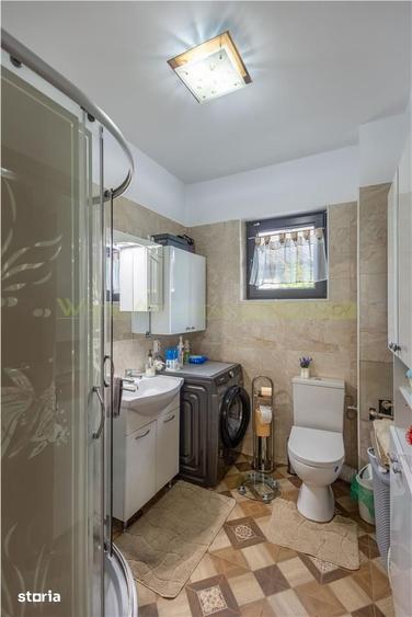Casă cu 5 camere cu Teren 300 Mp în Central