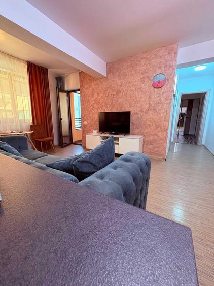 Apartament cu 2 camere decomandat în Străulești