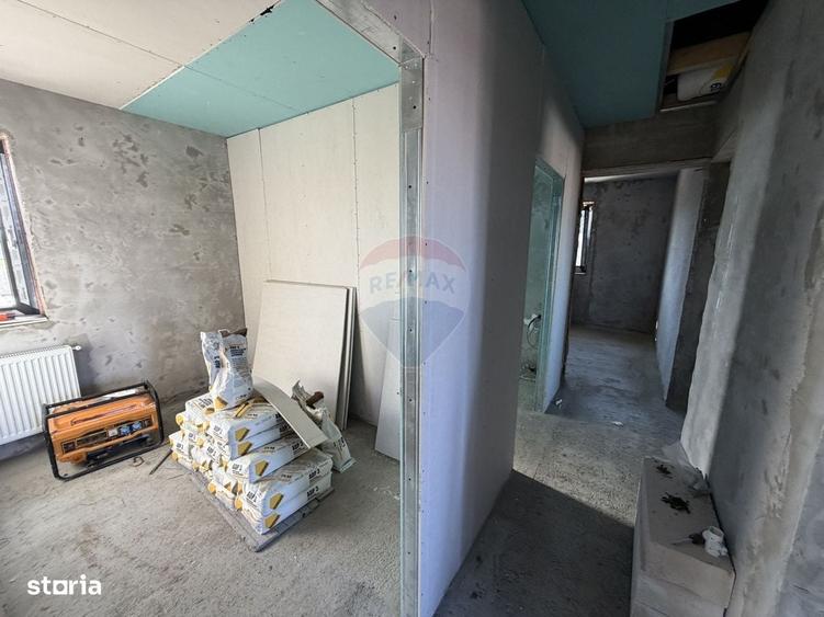 Casă cu 4 camere în Câmpineanca