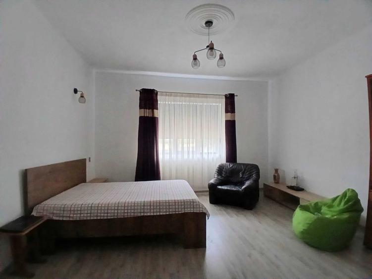 Casă cu 3 camere în Santăul Mare