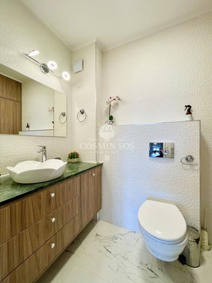 Apartament cu 3 camere decomandat, mobilat în Florești