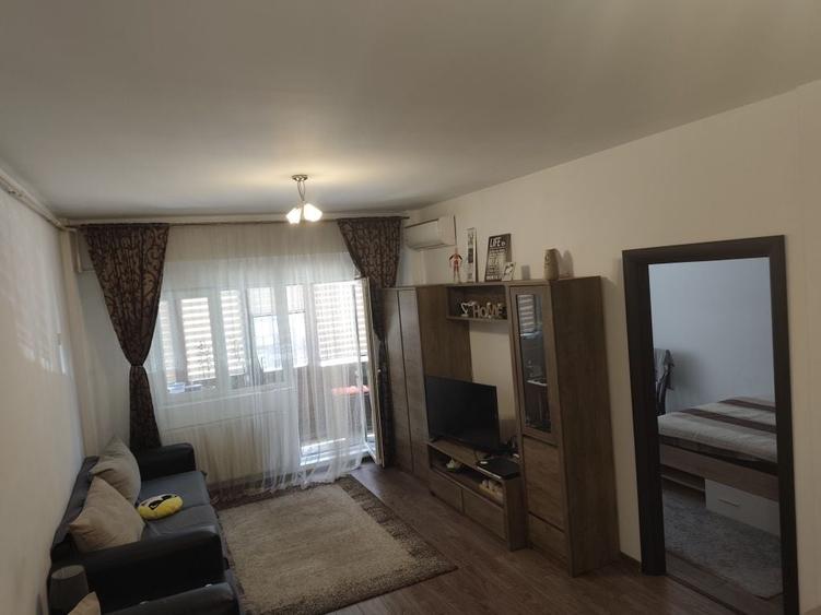 Apartament cu 2 camere semidecomandat în Chiajna