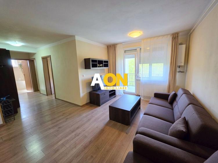 Apartament cu 3 camere decomandat, mobilat în Cetate