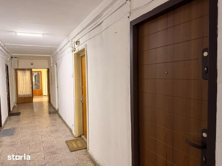 Garsonieră în Titan