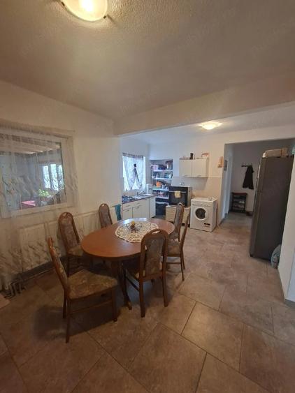 Casă cu Teren 20 Mp în Ghioroc