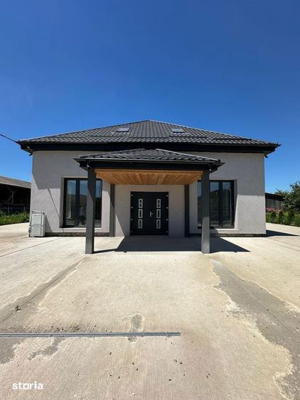 Spațiu comercial, de 750 mp, în Bod