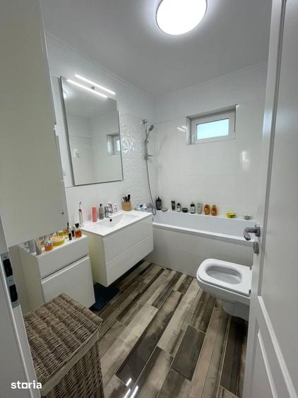 Apartament cu 3 camere în Moșnița Nouă