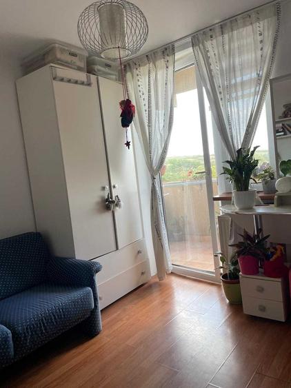 Proprietar vand apartament 4 camere - 6