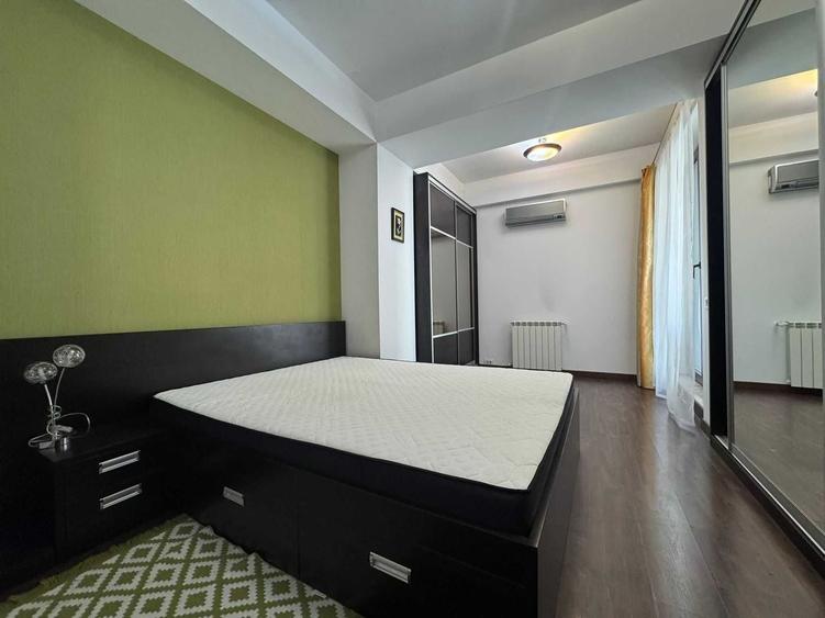 Apartament cu 3 camere semidecomandat în Herăstrău