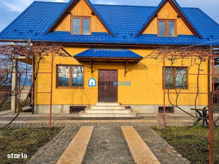 Casă cu 4 camere în Sâmbăta de Jos
