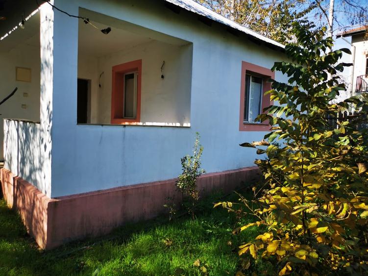 Casă individuală cu 2 camere cu Teren 2250 Mp în Gruiu
